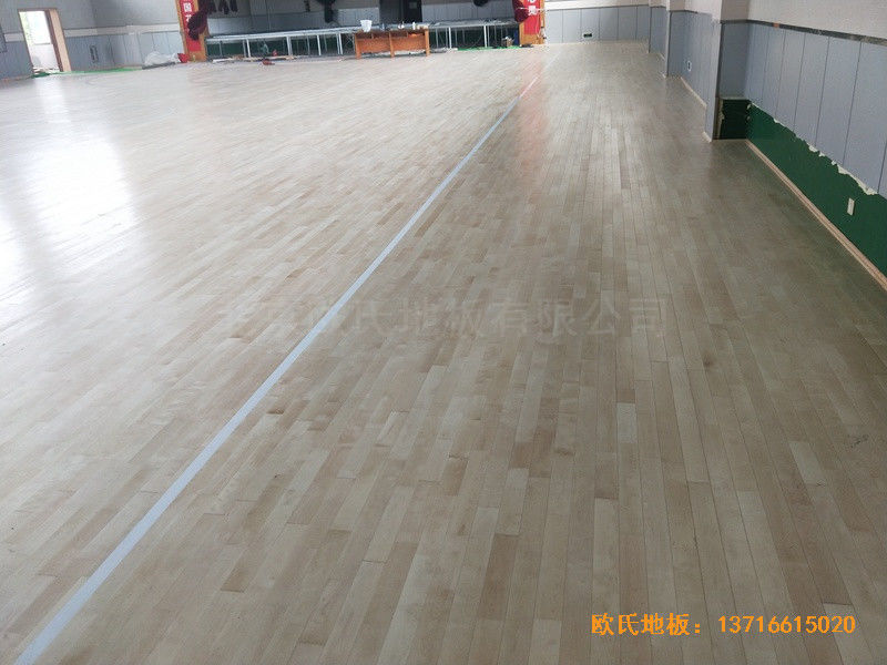 江蘇宜興東域小學(xué)籃球館運動地板鋪裝案例2