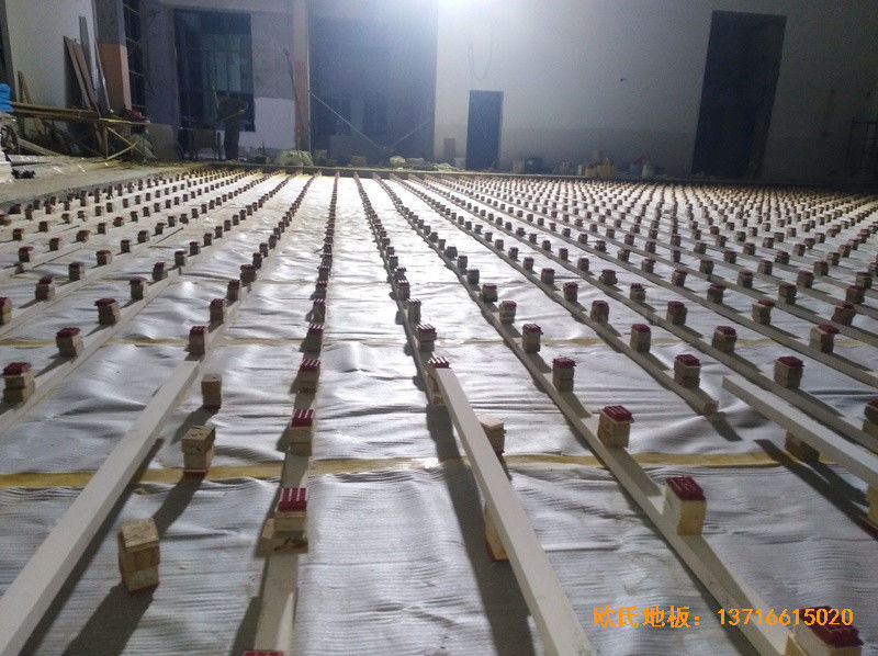 湖北黃岡蘄春收費(fèi)站籃球館運(yùn)動地板鋪設(shè)案例1