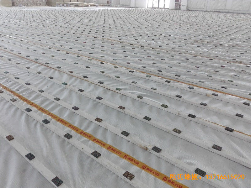 銀川北塔中學籃球館體育木地板安裝案例1