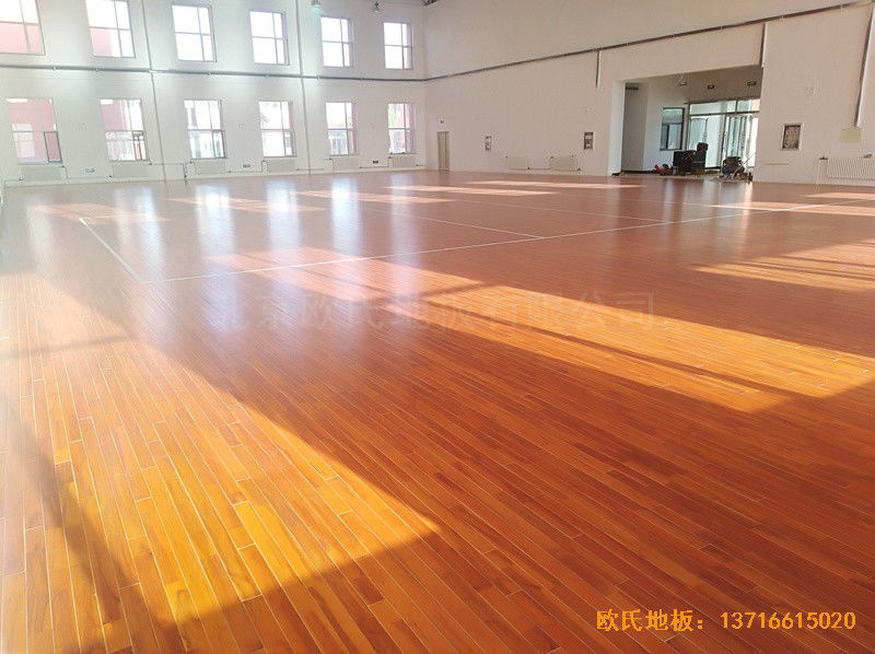 內(nèi)蒙左旗吉蘭泰鎮(zhèn)五中運動館運動地板鋪設案例2