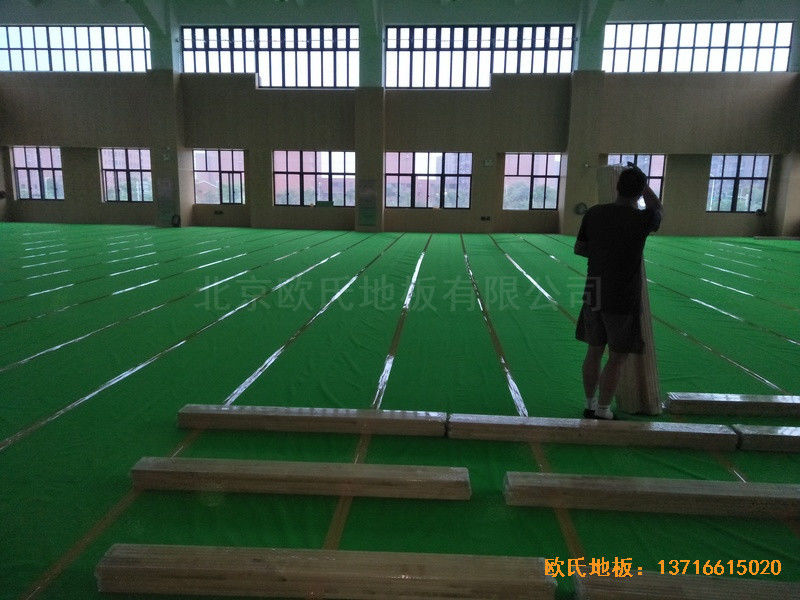 上海松江區佘北學校運動館運動地板安裝案例3