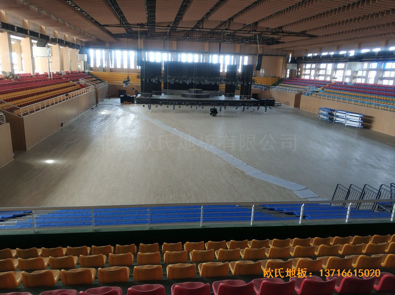 寶雞職業技術學院體育館運動木地板安裝案例5