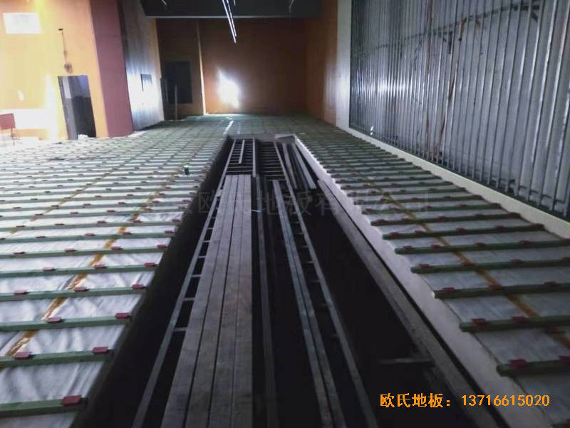 山東實(shí)驗(yàn)二小青島分校籃球館體育木地板鋪裝案例2