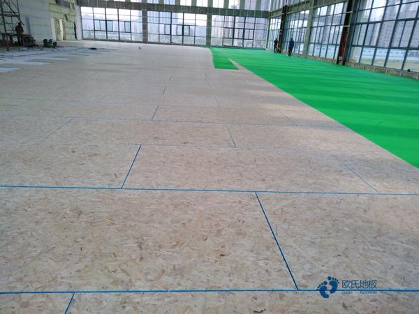 普通籃球運(yùn)動地板施工步驟
