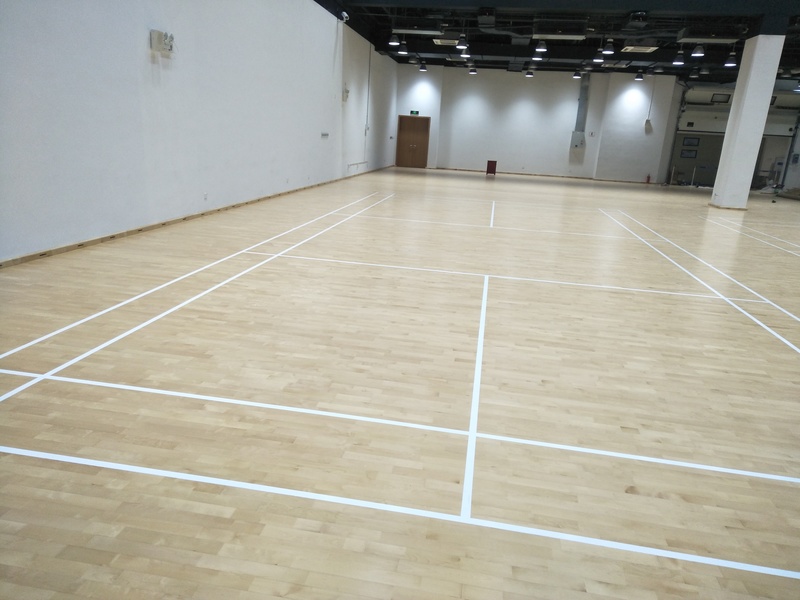 上海鋪東區(qū)寧橋路669號籃球館楓樺A級板安裝案例