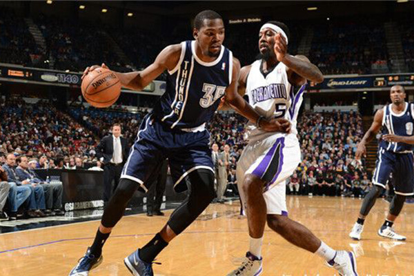 解密NBA地板有何講究,多久換一次,用什么材質做成的?