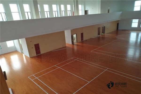 籃球運動實木地板專業(yè)品牌1