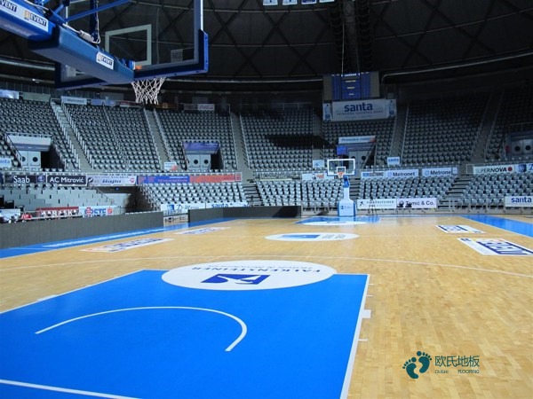 大學(xué)運(yùn)動籃球木地板價格低