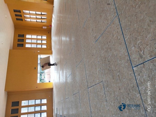 國標(biāo)運動籃球木地板價格行情