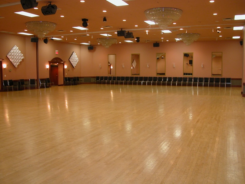 學校松木舞臺運動場地地板施工工藝1