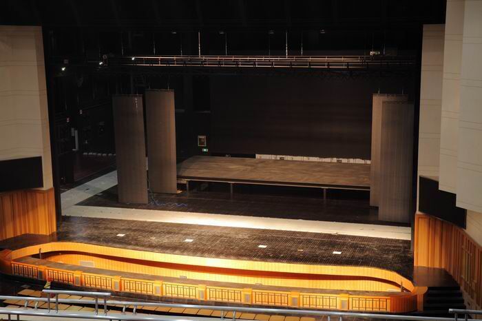 松木舞臺運動館地板行業品牌2