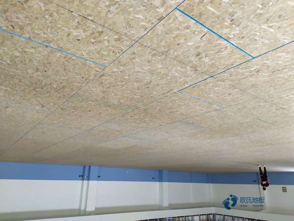 大學(xué)運(yùn)動(dòng)籃球木地板報(bào)價(jià)表