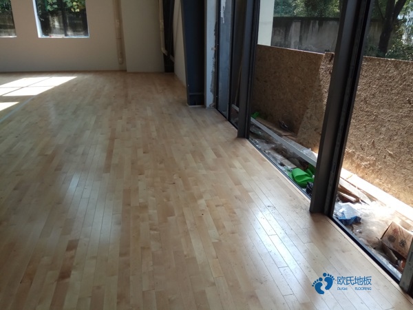 運(yùn)動(dòng)木地板那個(gè)品牌好1