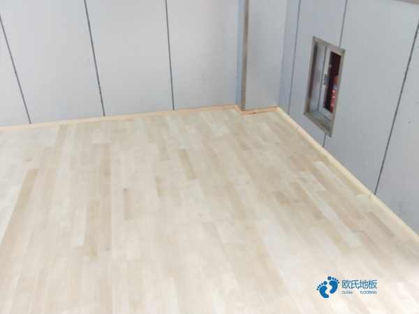 國產(chǎn)運動籃球木地板造價