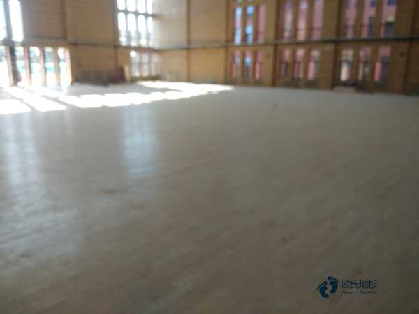 國標運動籃球木地板報價