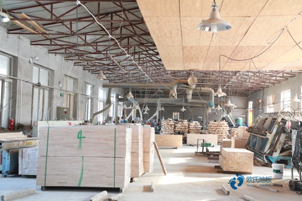 定制籃球場(chǎng)館木地板哪個(gè)品牌好2