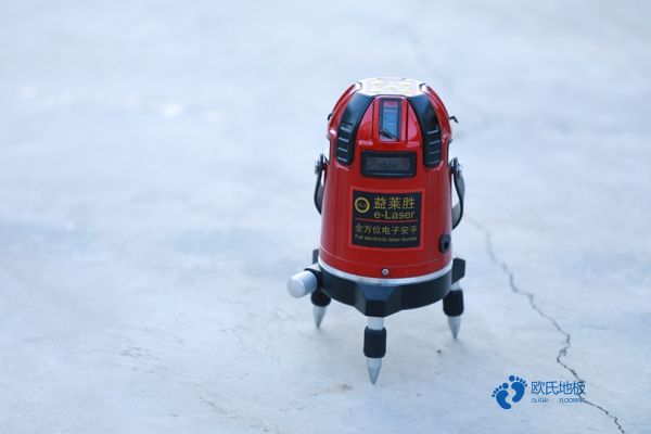 楓木運(yùn)動(dòng)籃球木地板價(jià)格一般多少錢一平方米