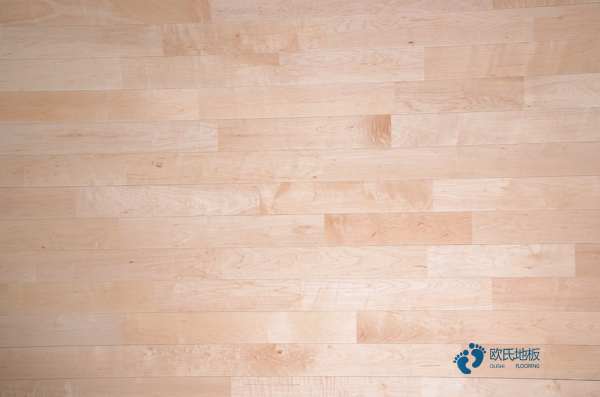 學?；@球場地木地板緩沖層多厚3