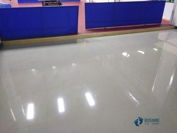 校園運動籃球木地板價格行情