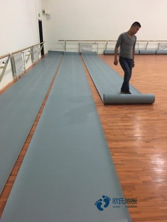 籃聯(lián)認證楓木籃球木地板優(yōu)點1