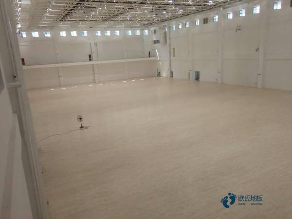 柞木運(yùn)動(dòng)籃球木地板多少錢一平方米