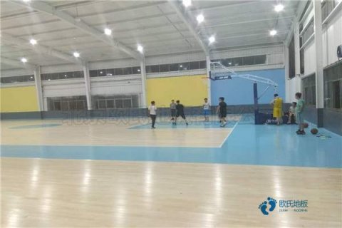 運(yùn)動(dòng)實(shí)木地板滿鋪施工工藝